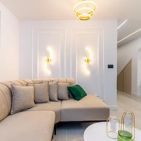 Apartament Inar